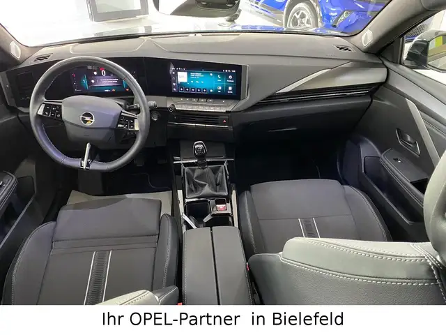Opel Astra view 12