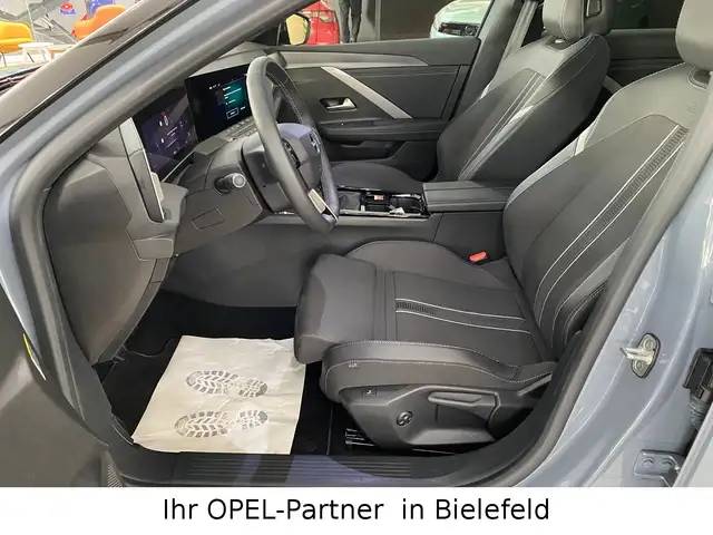 Opel Astra view 11