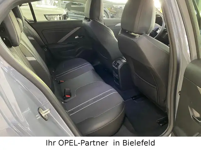 Opel Astra view 14
