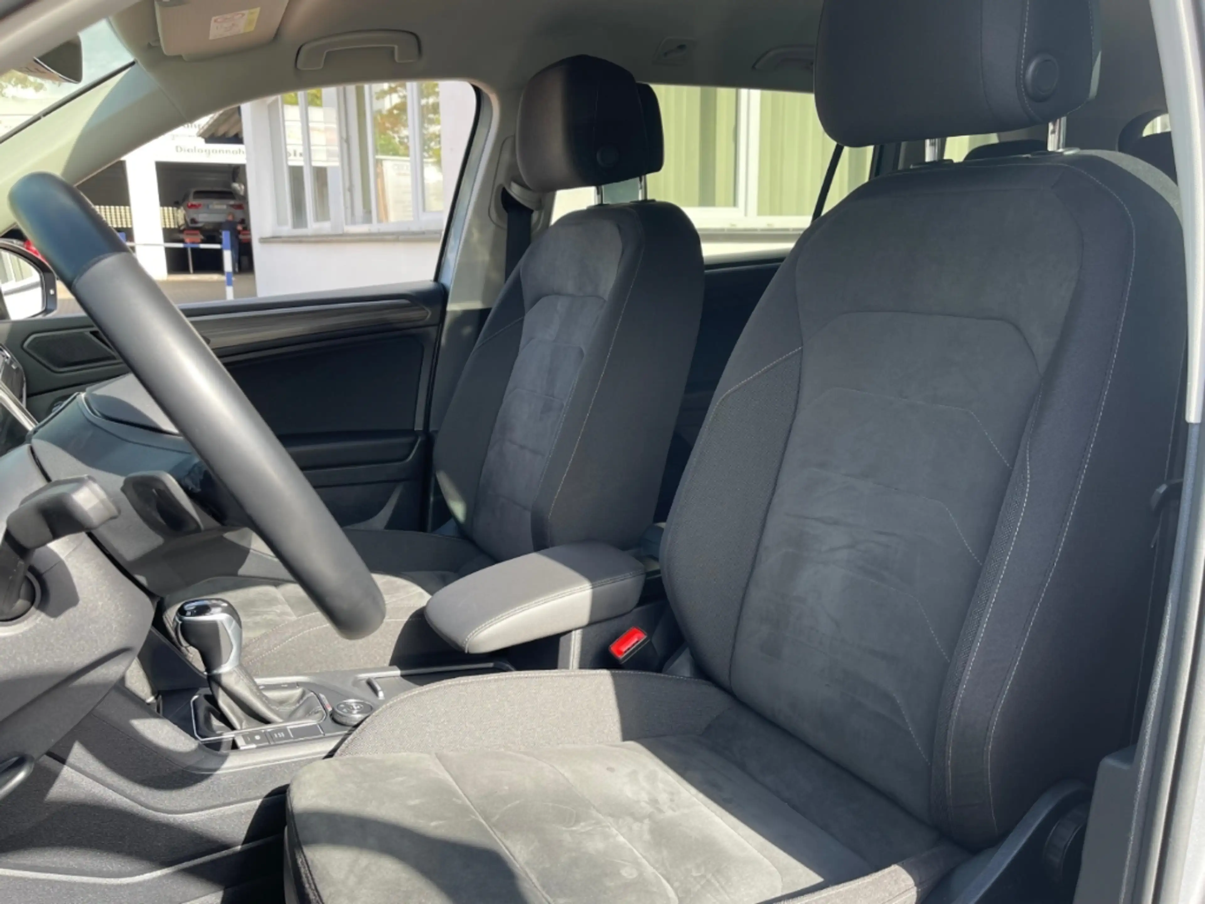 Volkswagen Tiguan Allspace Elegance 2.0TSI 4MDSG 360*HUD*IQ!! — photo 11