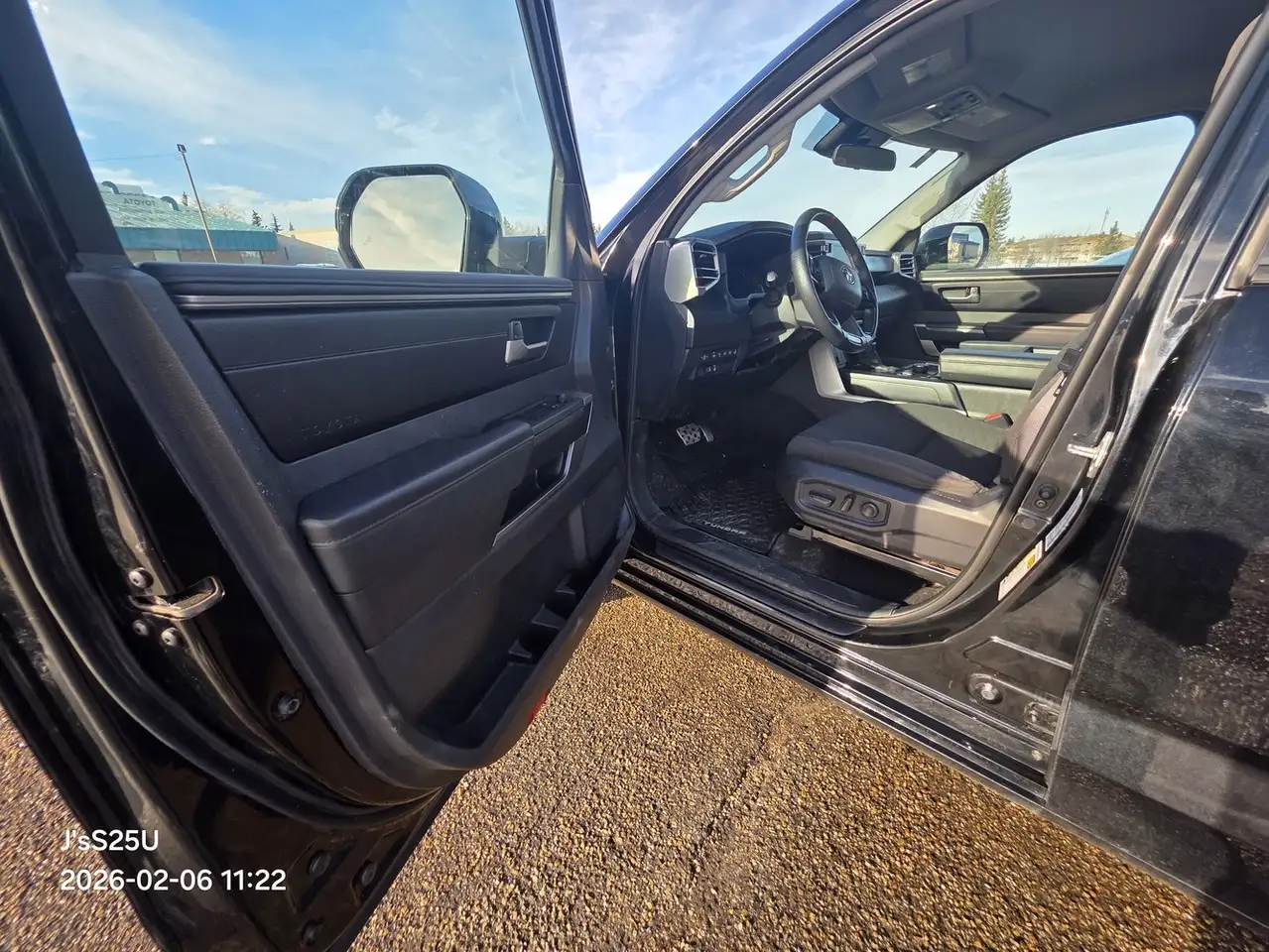 Toyota Tundra снимка Toyota Tundra