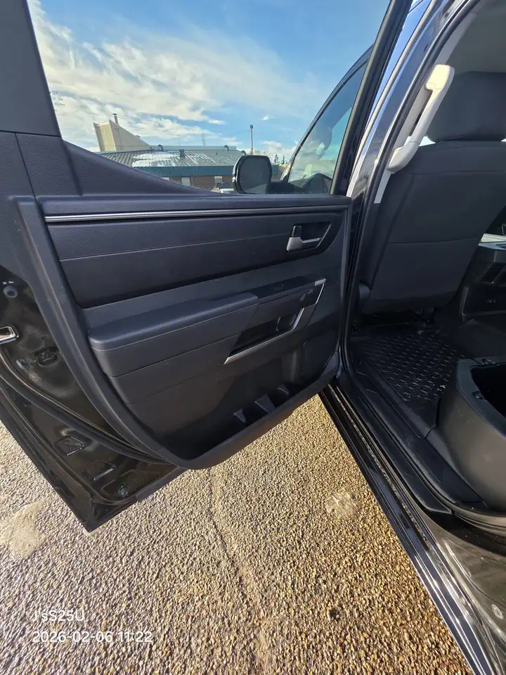 Toyota Tundra снимка Toyota Tundra