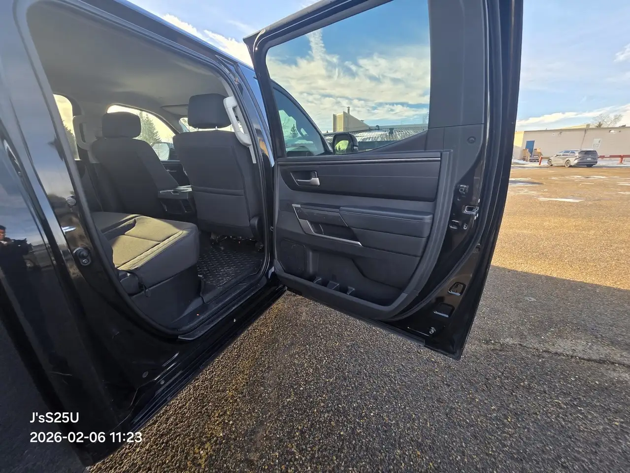Toyota Tundra снимка Toyota Tundra