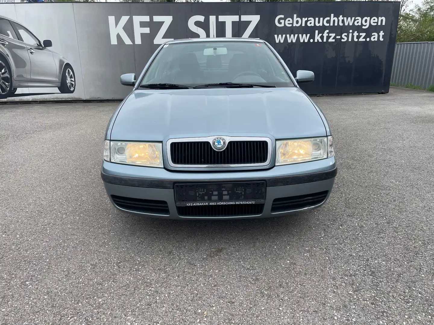 Skoda Octavia 1,9 Success TDI Grau - 2