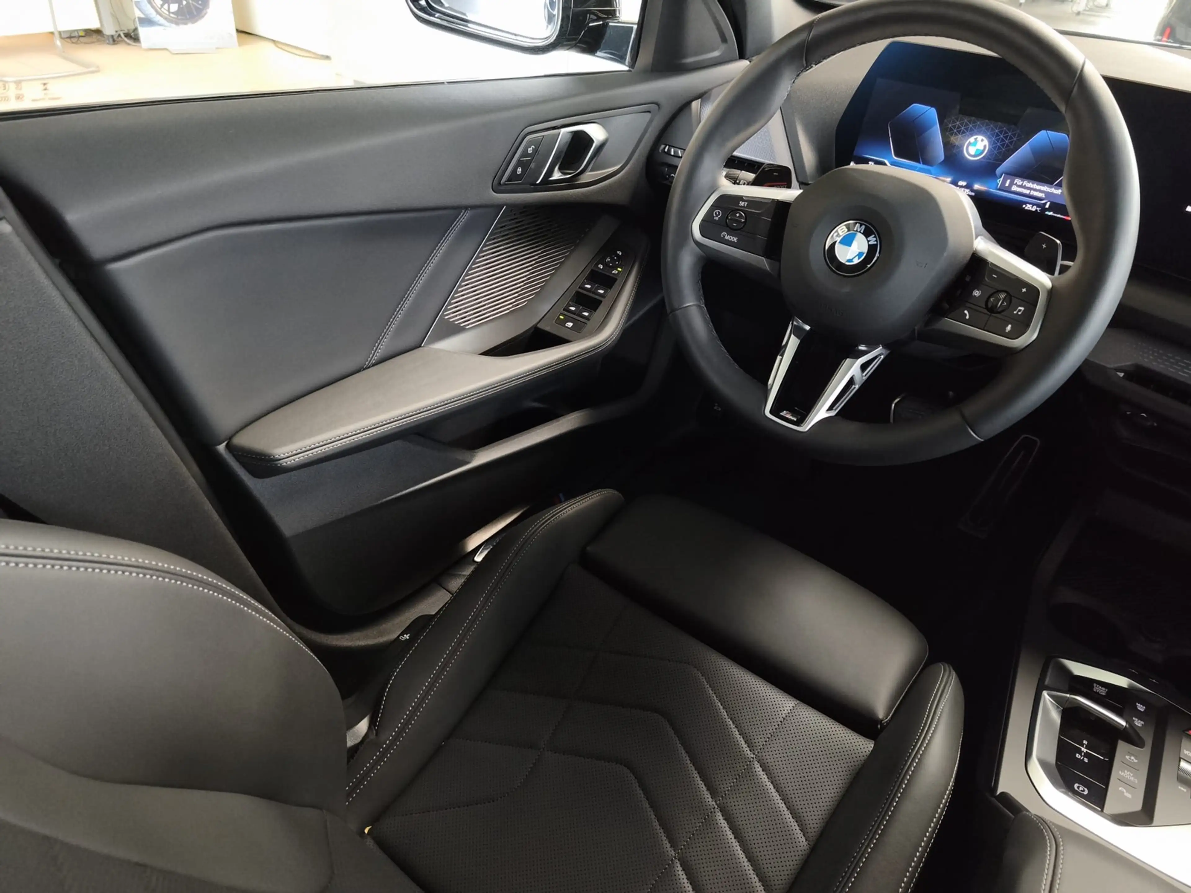 BMW 120 i M Sport Dr.As+/19" — photo 10