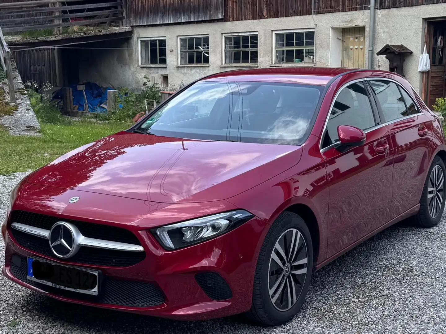 Mercedes-Benz A 200 A 200 8G-DCT Progressive LED/NAV/MBUX Rot - 1