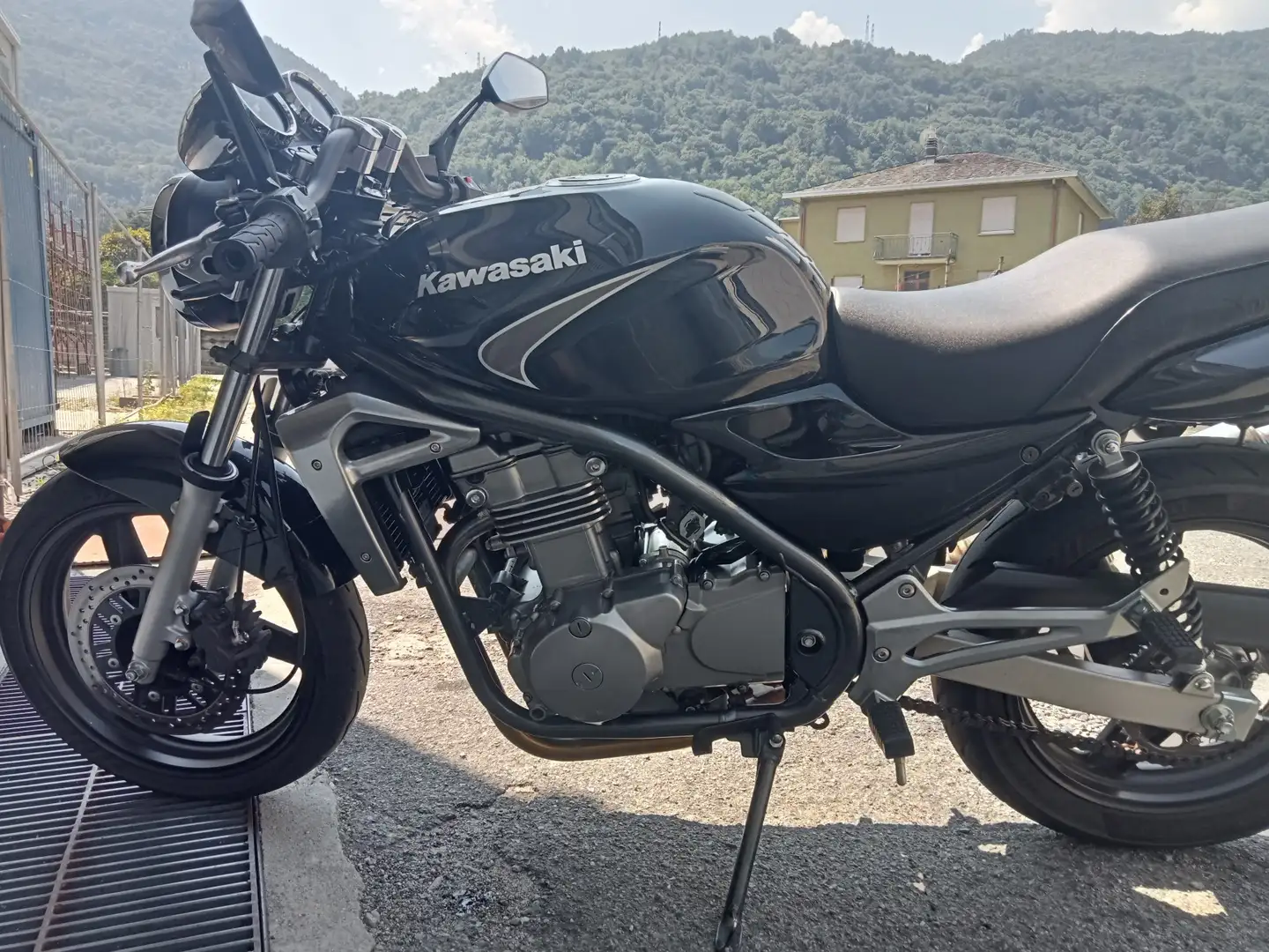 Kawasaki ER - 5 Twister Final edition Negru - 1