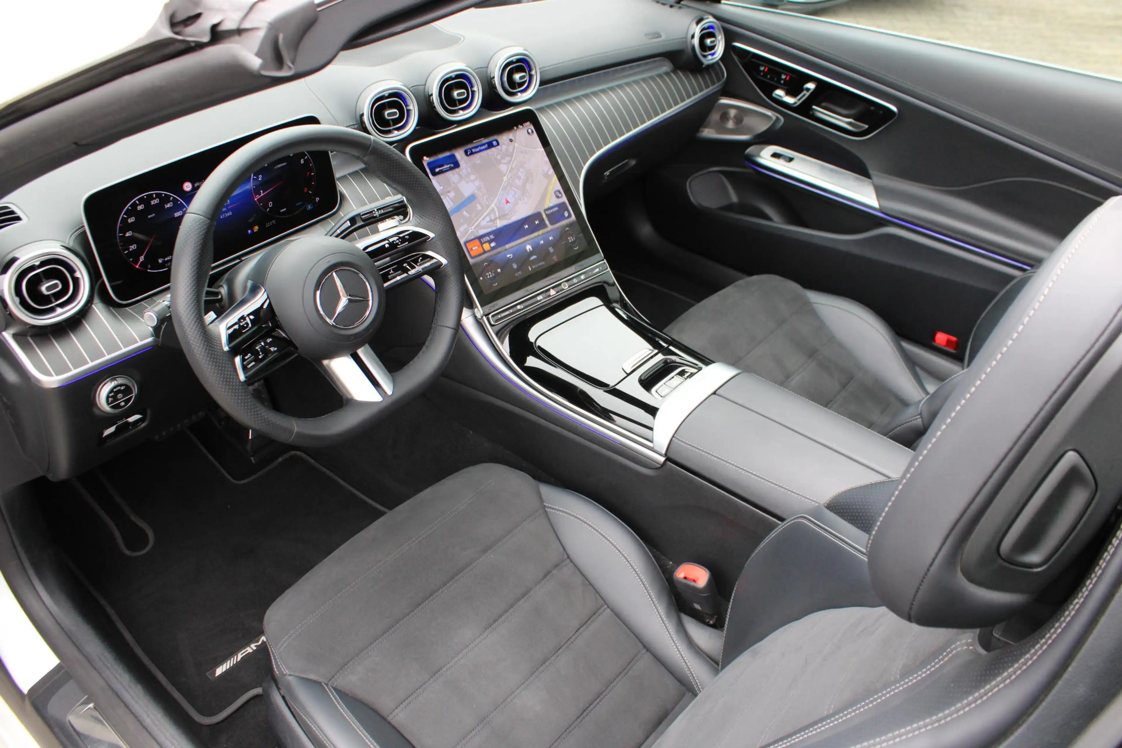 Mercedes-Benz CLE 200 Cabriolet AMG Cabrio Burmester | Distronic | Memor — photo 2