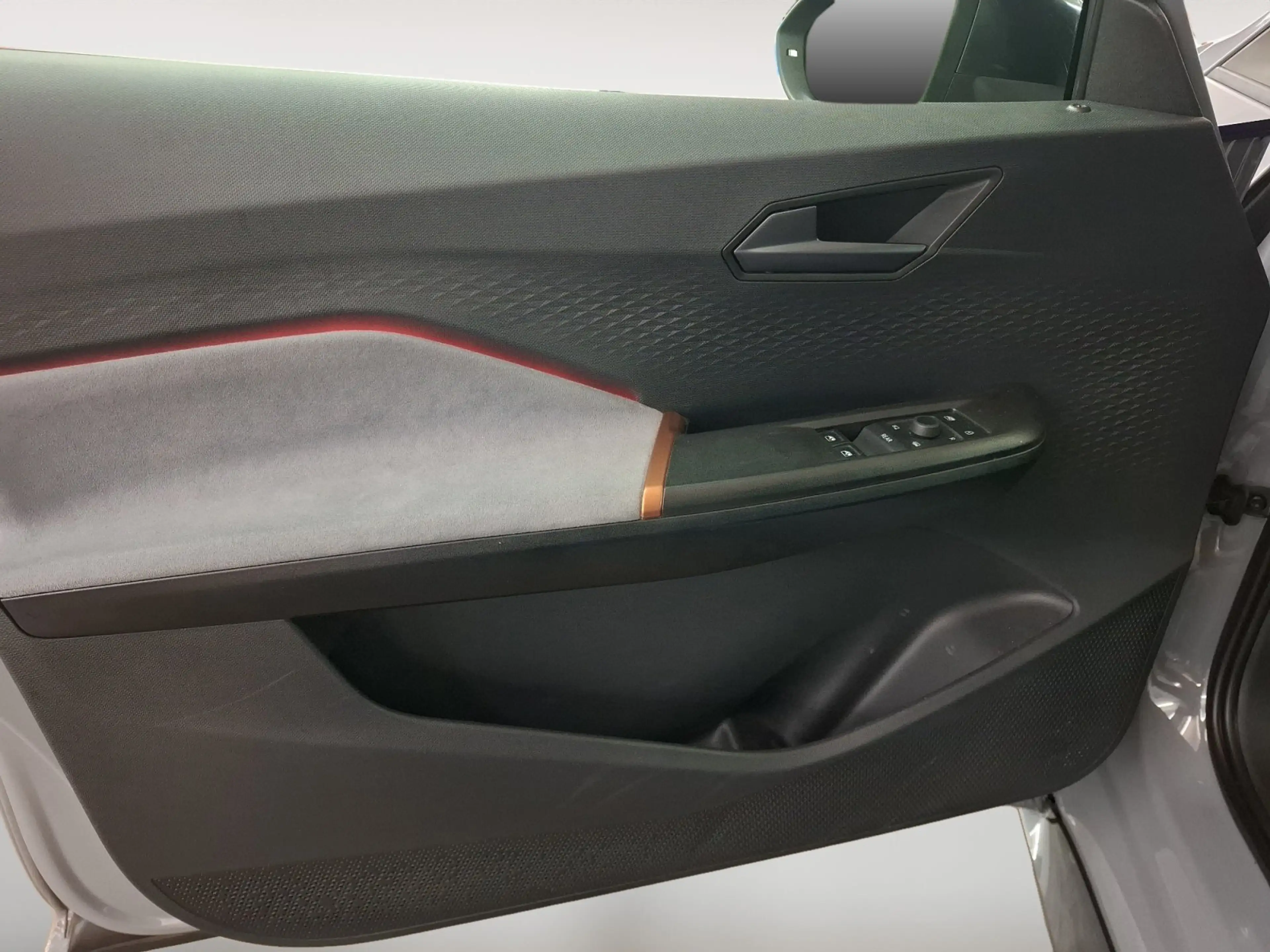CUPRA Born 150 kW LED SHZ KeyLess — photo 14
