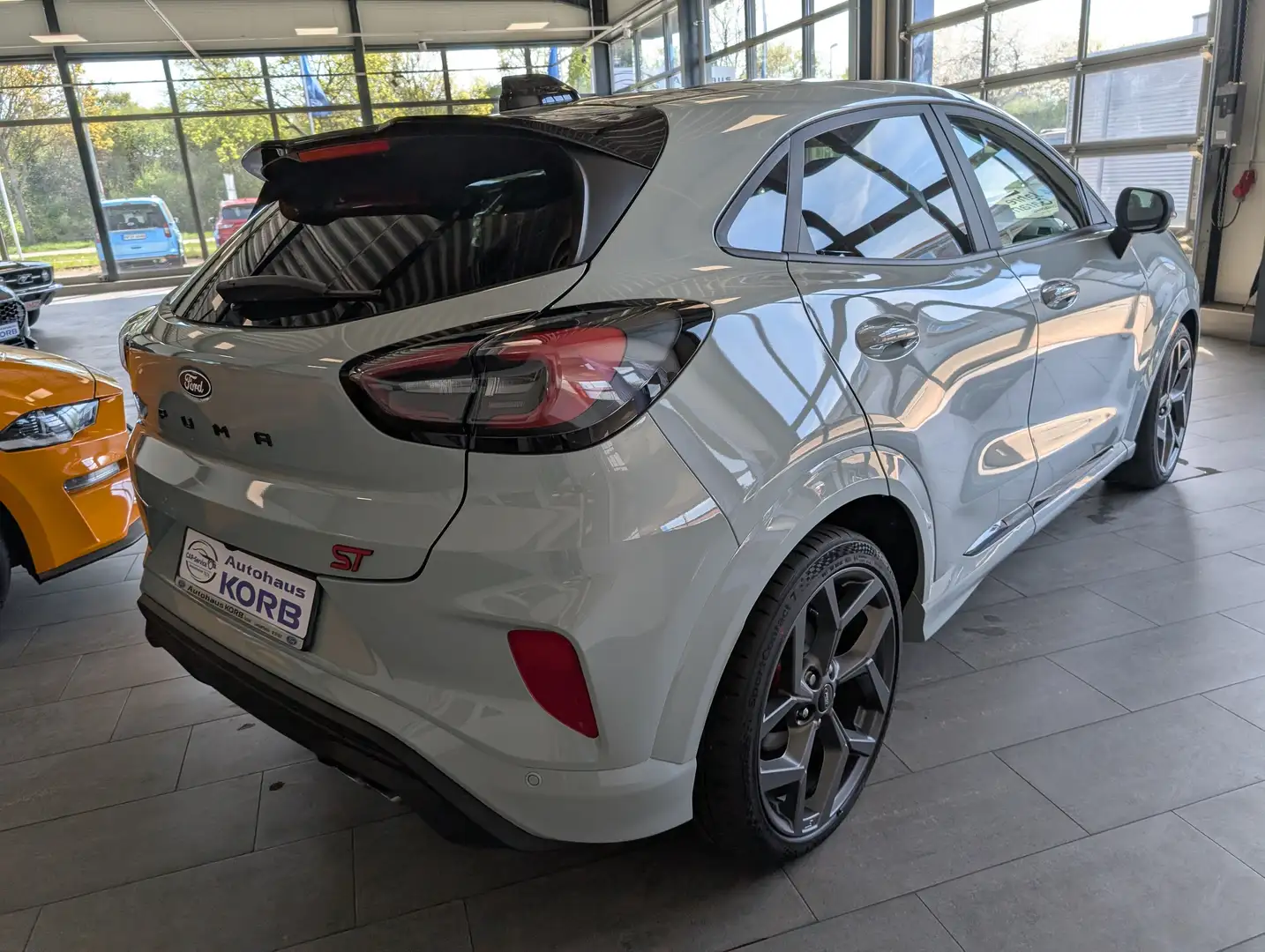 Ford Puma 1.0 EcoBoost Hybrid Aut. ST Gris - 2