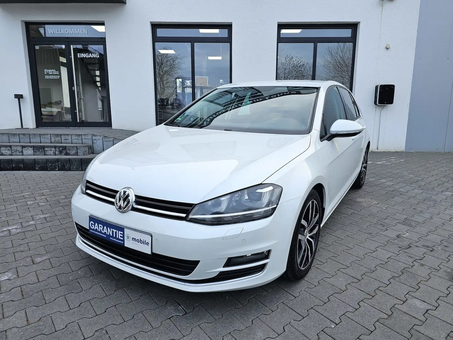 Volkswagen Golf VII 1.4 TSI Highline ALCANTARA BI XENON Weiß - 1