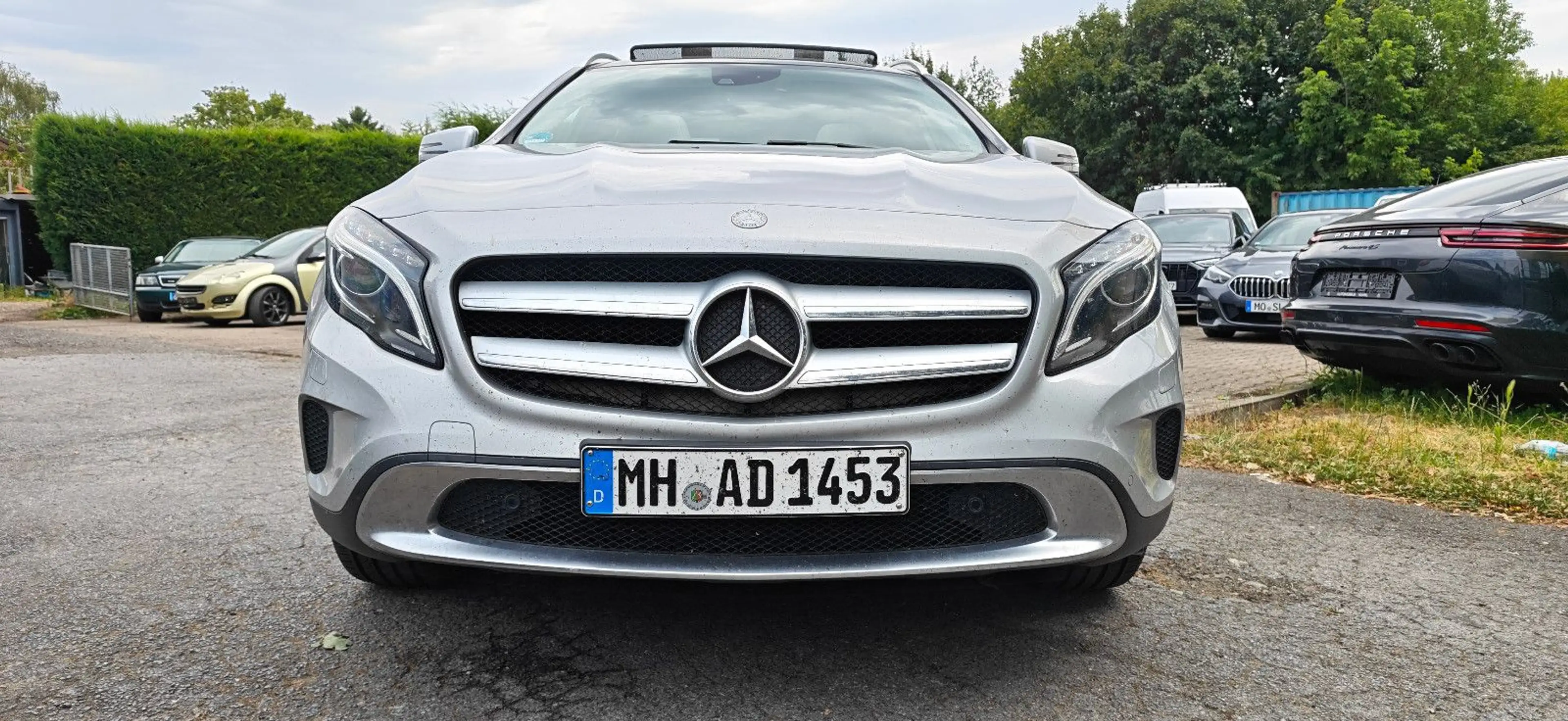 Mercedes-Benz GLA 220 d Panorama Navi SHZ LED SPUR — photo 14