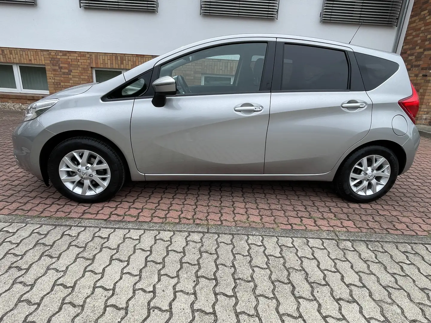 Nissan Note 1.2 Akcenta+ Nur 4700 km Grau - 2