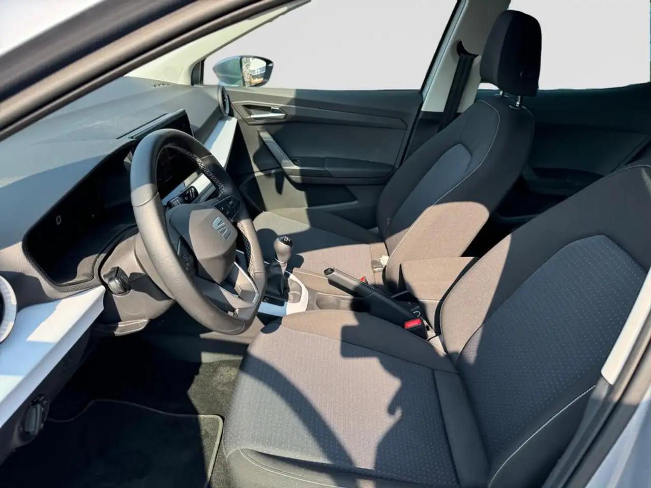 SEAT Arona Arona Urban!+ 1.0 TSI 95pk (70kW) MANUEEL 5v Start/Stop EURO 6 AP 9