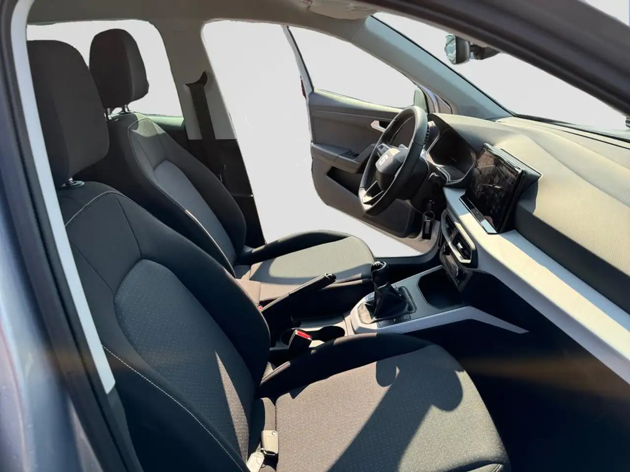 SEAT Arona Arona Urban!+ 1.0 TSI 95pk (70kW) MANUEEL 5v Start/Stop EURO 6 AP 10