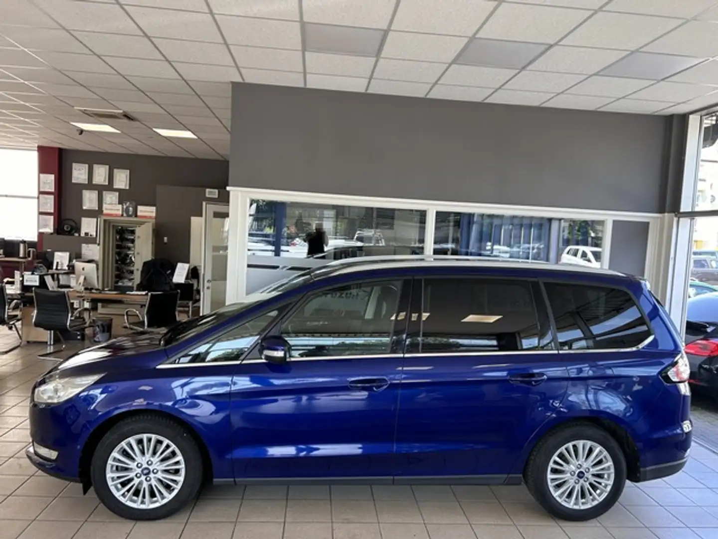 Ford Galaxy TDCI Titanium 7 Sitzer Klima Navi Sitzhzg Blau - 1