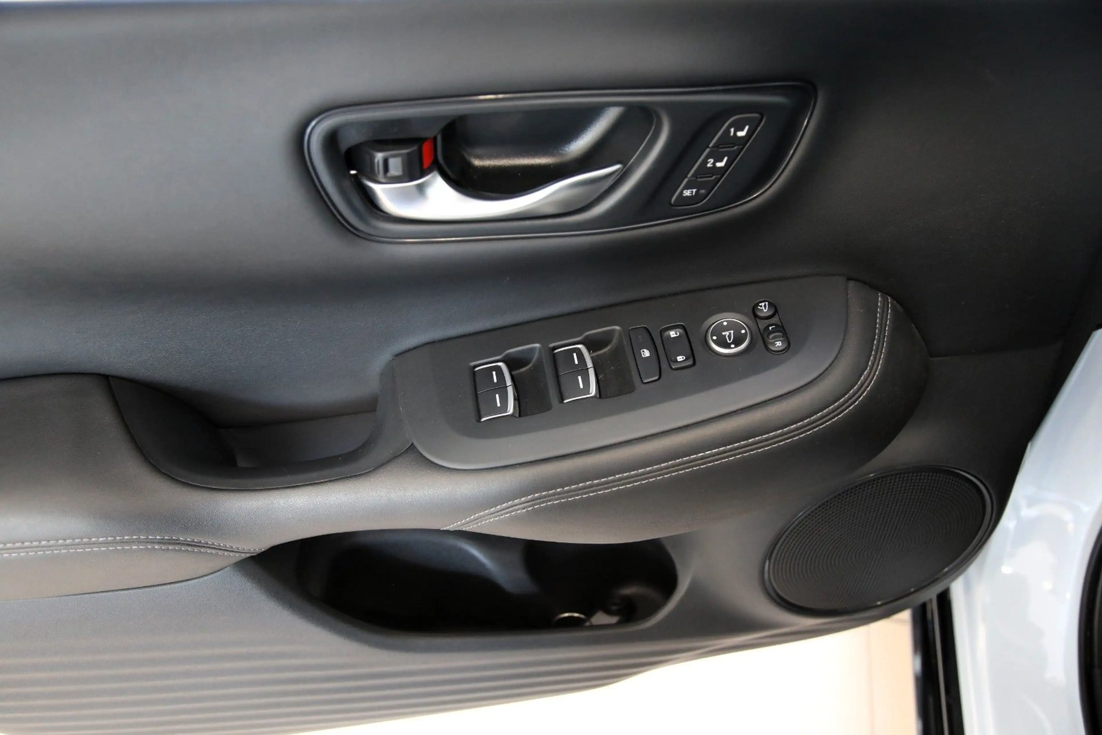 Honda ZR-V e:HEV Advance SHZ v+h Pano HUD Bose e-Sitze — photo 22