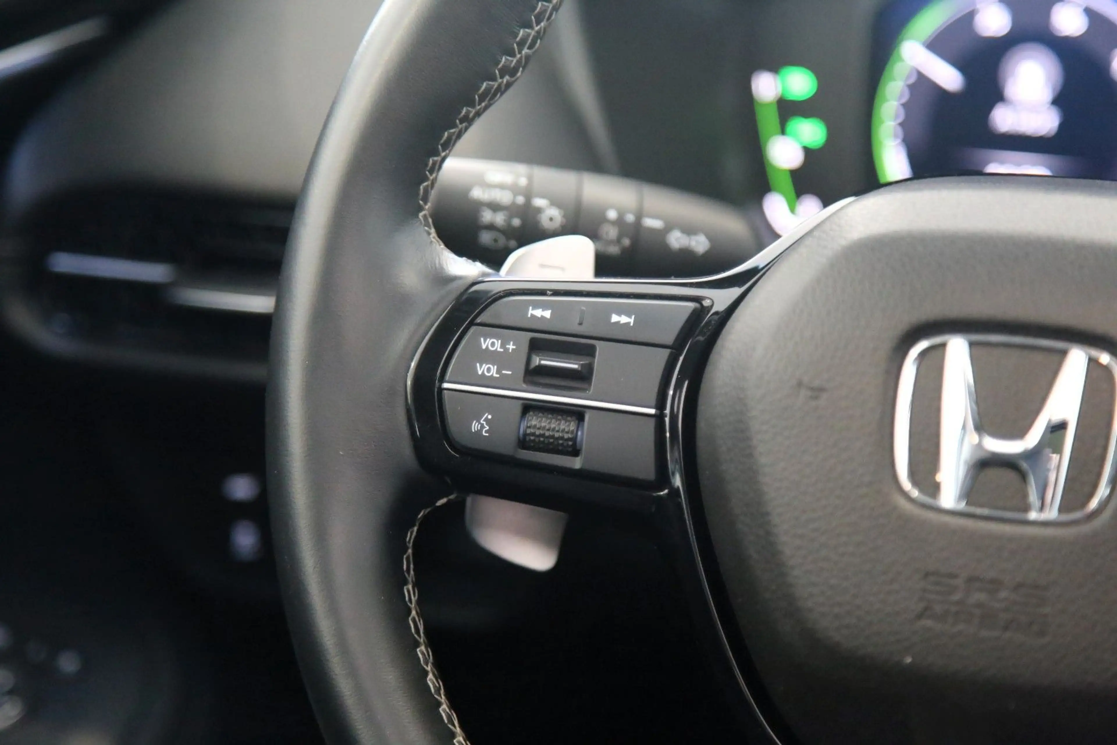 Honda ZR-V e:HEV Advance SHZ v+h Pano HUD Bose e-Sitze — photo 24