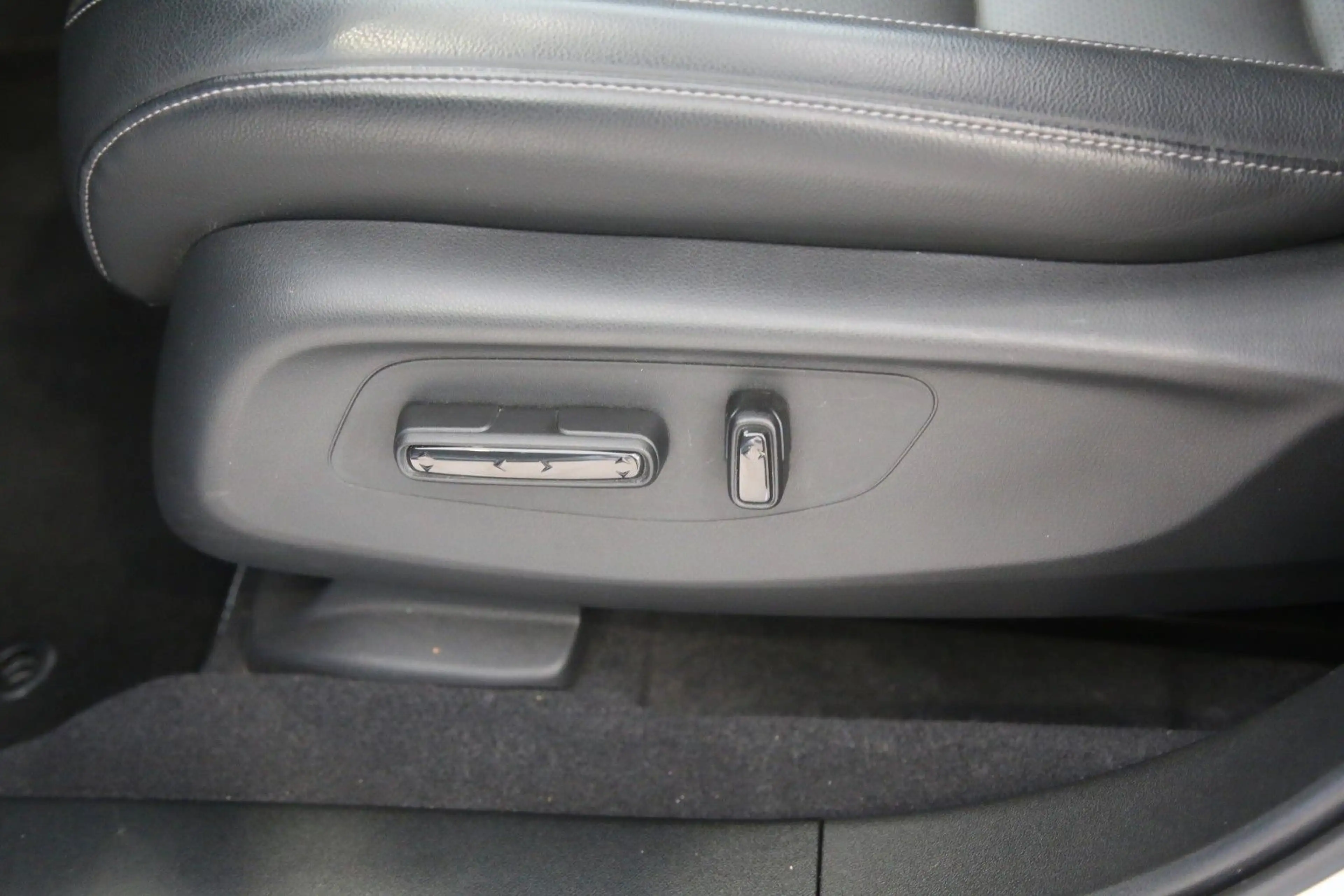 Honda ZR-V e:HEV Advance SHZ v+h Pano HUD Bose e-Sitze — photo 11