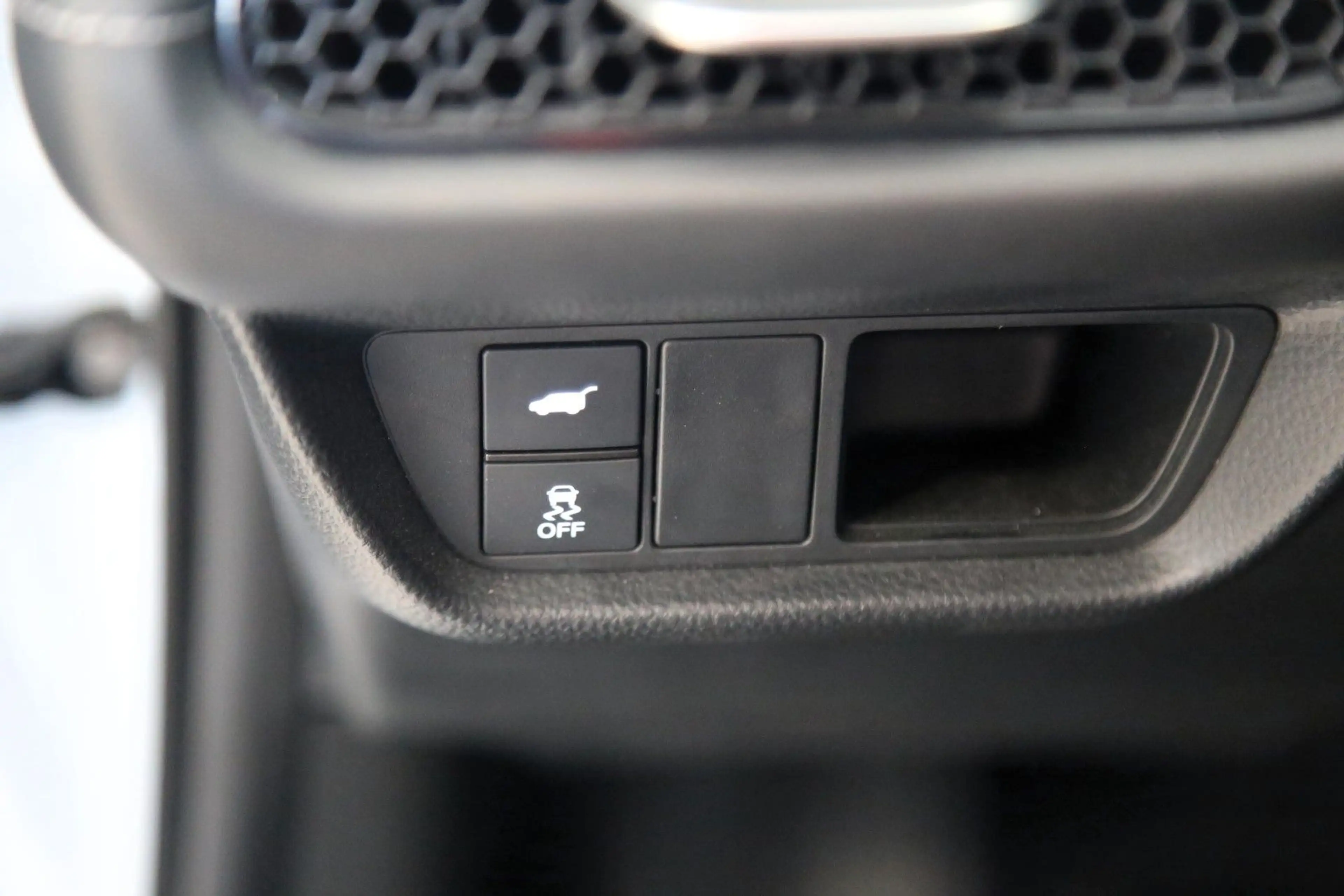 Honda ZR-V e:HEV Advance SHZ v+h Pano HUD Bose e-Sitze — photo 20