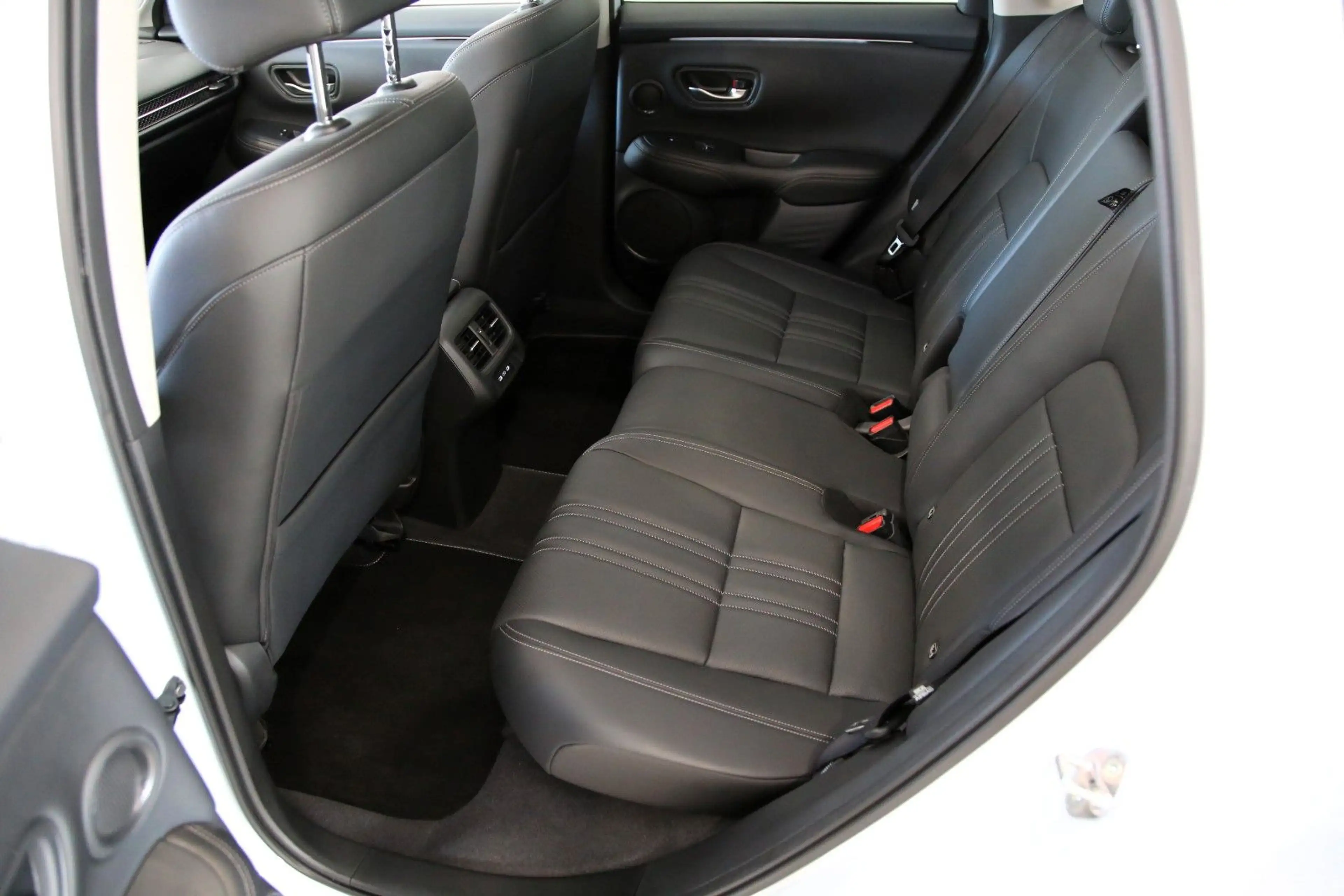 Honda ZR-V e:HEV Advance SHZ v+h Pano HUD Bose e-Sitze — photo 5