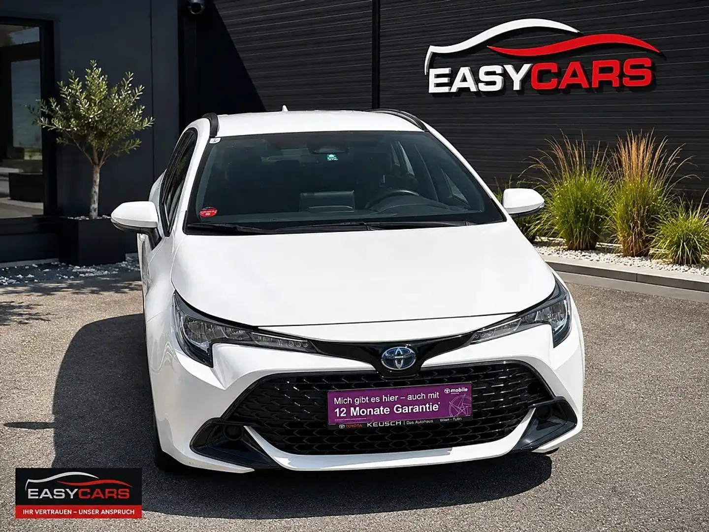 Toyota Corolla Touring Sports 1.8 HEV Hybrid 72 kW Weiß - 1