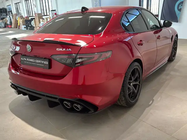 Alfa Romeo Giulia view 3