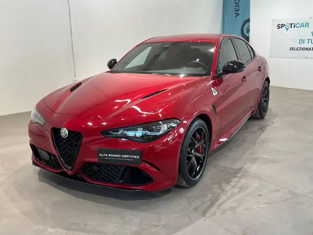 Alfa Romeo Giulia Giulia 2.9 V6 Bi-Turbo AT8 Quadrifoglio