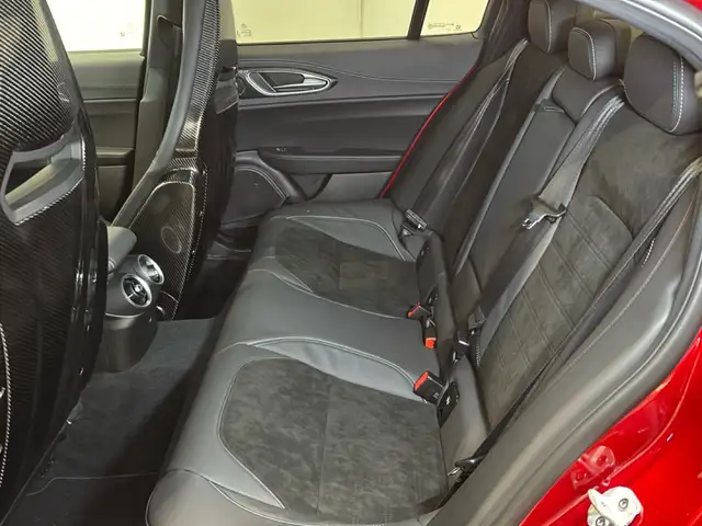 Alfa Romeo Giulia view 17