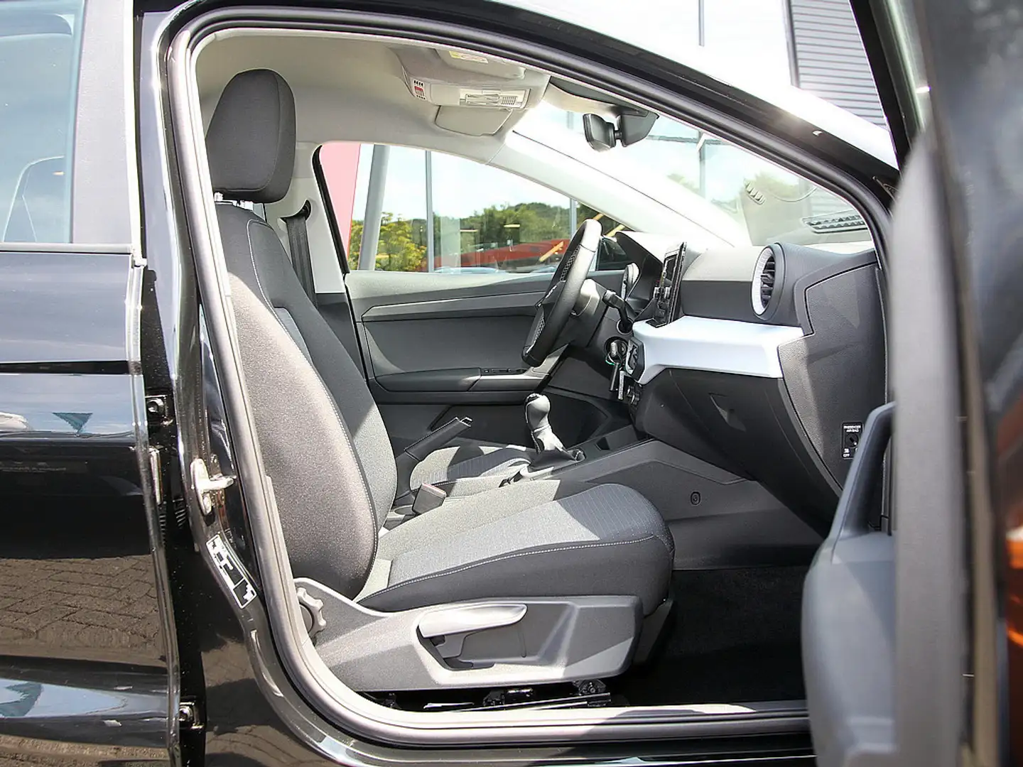 SEAT Ibiza 1.0 TSI Style SHZ PDC LED KLIMA Schwarz - 2