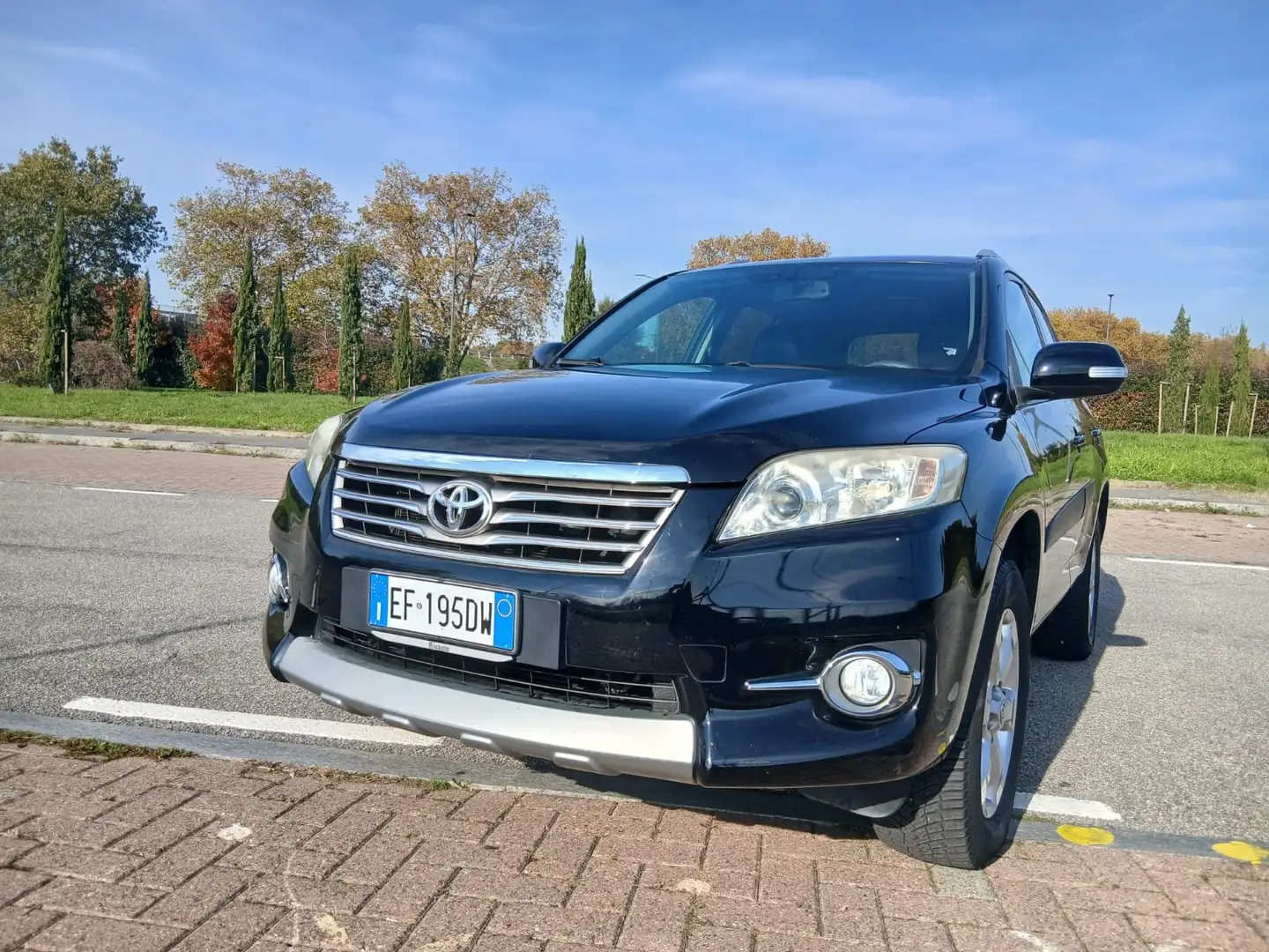 Toyota RAV 4 Rav4 III 2010 RAV4 2.2 d-4d Exclusive 150cv dpf Nero - 1