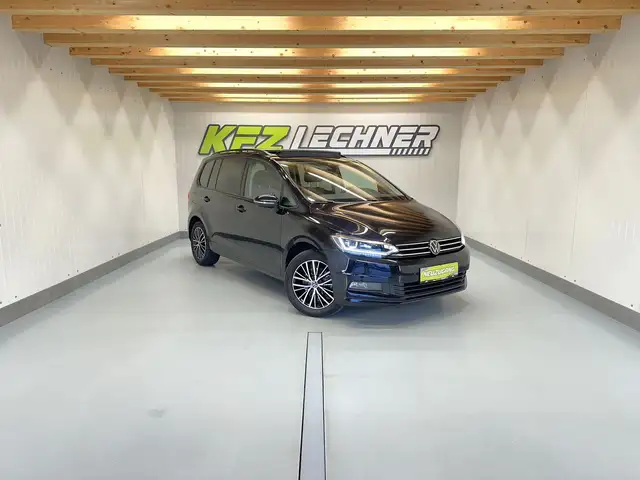 Volkswagen Touran 1.5 TSI BMT DSG "PANO*AHK*LED*7SITZ*VIRTUAL"