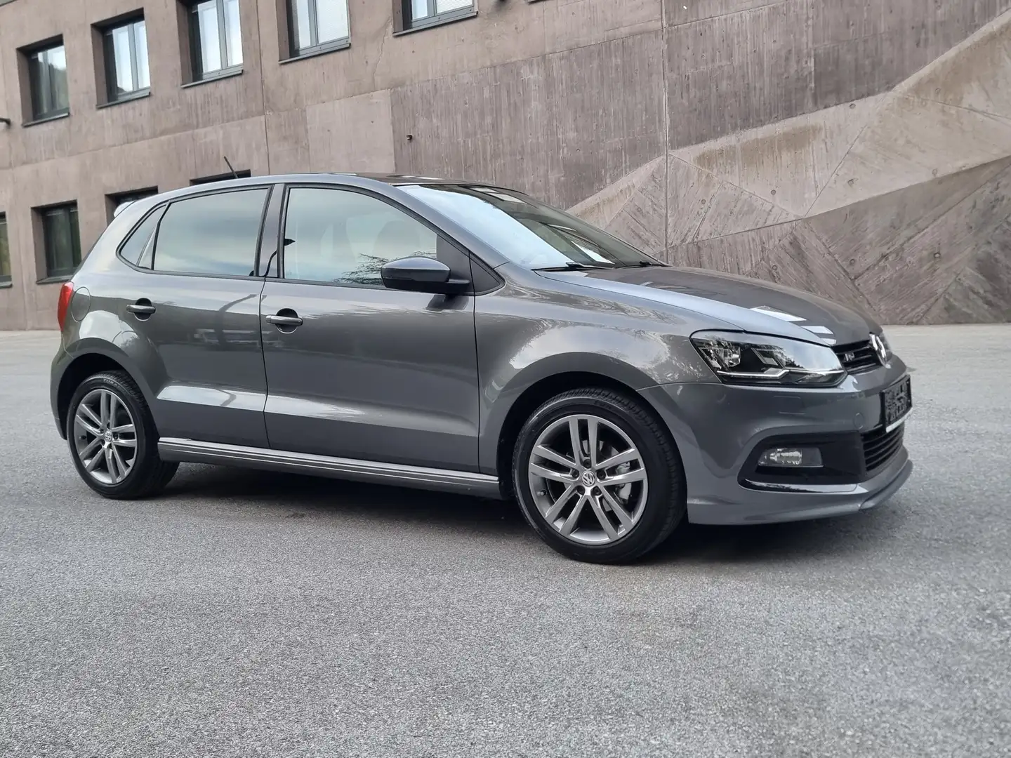 Volkswagen Polo Sport 1,0 BMT**RLINE**LED**NAVI**MTFL Grau - 1