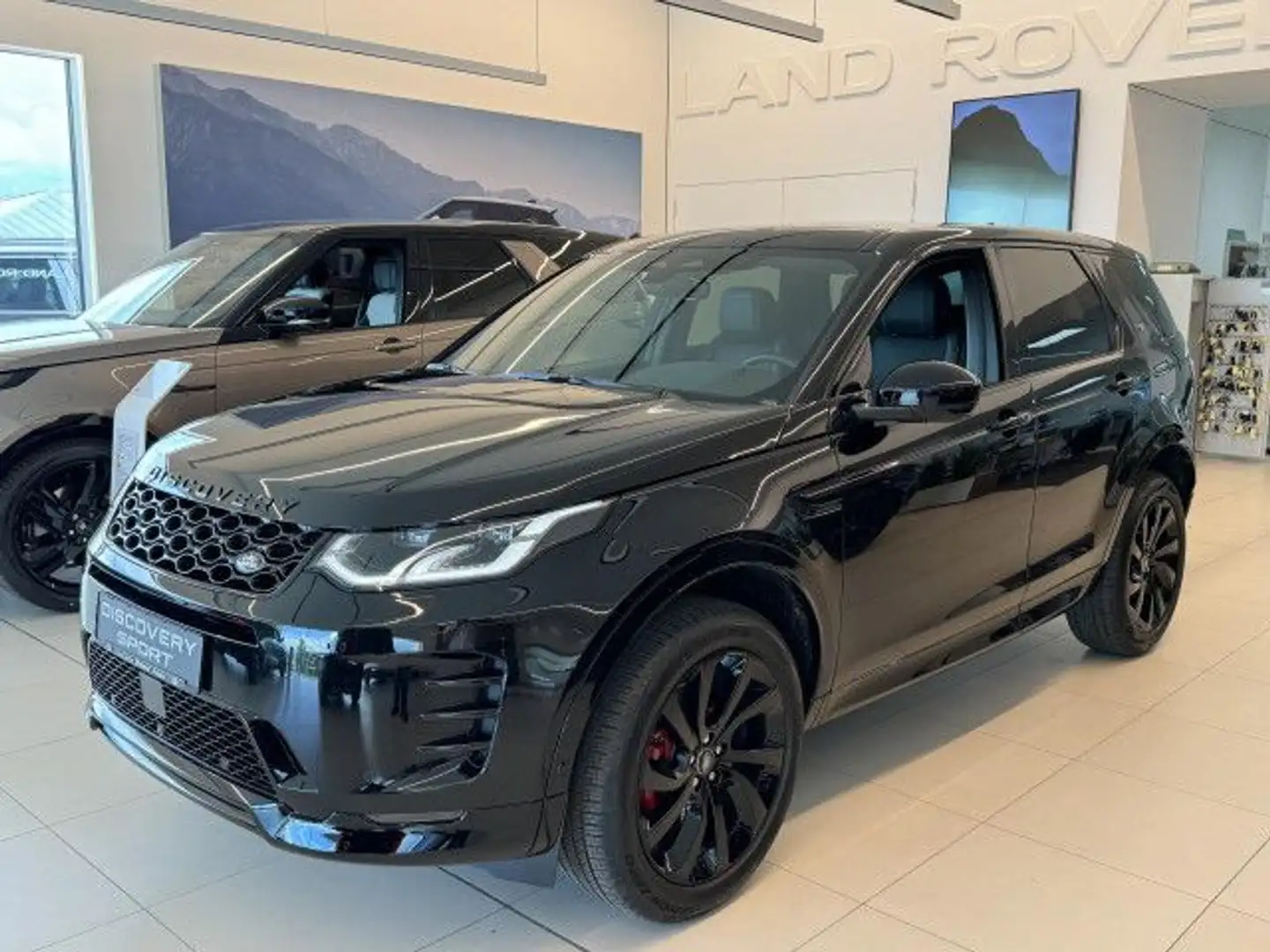 Land Rover Discovery Sport D200 HSE Dynamic AHK Winter Paket Black - 2