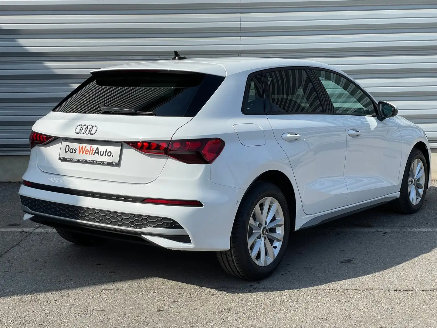 Audi A3 30 TFSI Weiß - 2