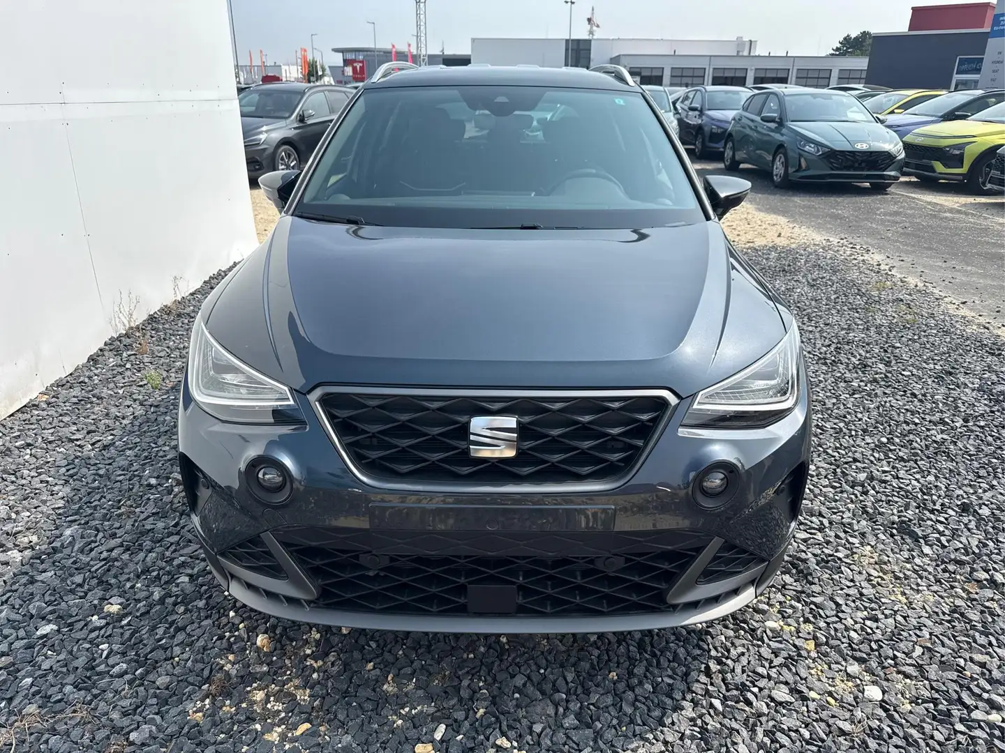 SEAT Arona FR NAVI SHZ VOLL LED RFK PDC v+h 18ALU 1.0 TSI ... Grau - 2