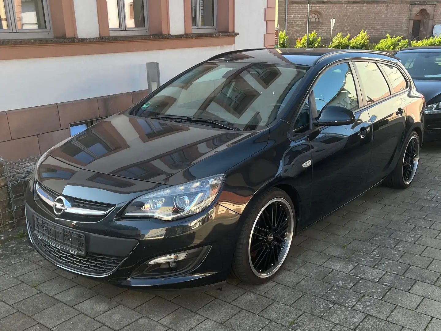 Opel Astra Style Schwarz - 1