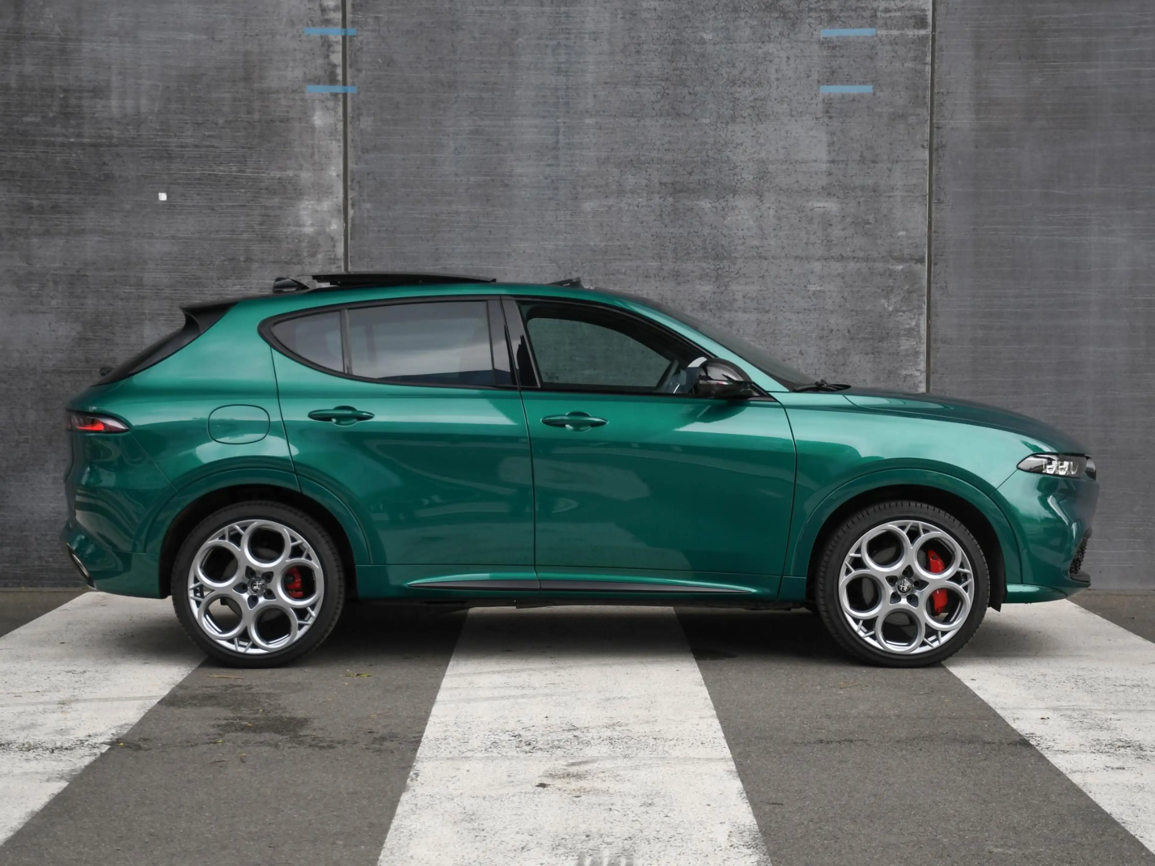 Alfa Romeo Tonale Tributo Italiano 1.3T PHEV 280pk Automaat PANO-DAK — photo 4