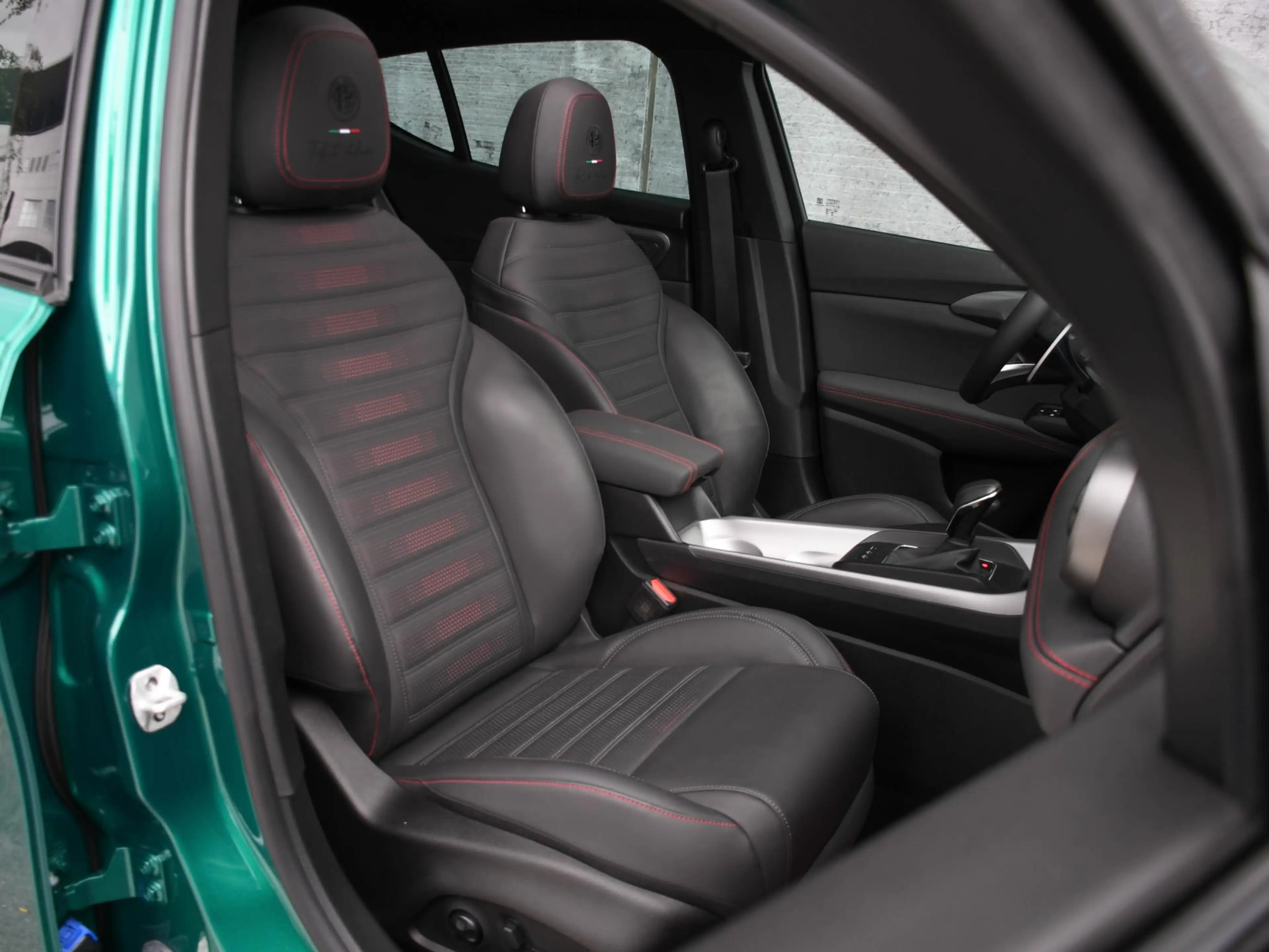 Alfa Romeo Tonale Tributo Italiano 1.3T PHEV 280pk Automaat PANO-DAK — photo 10