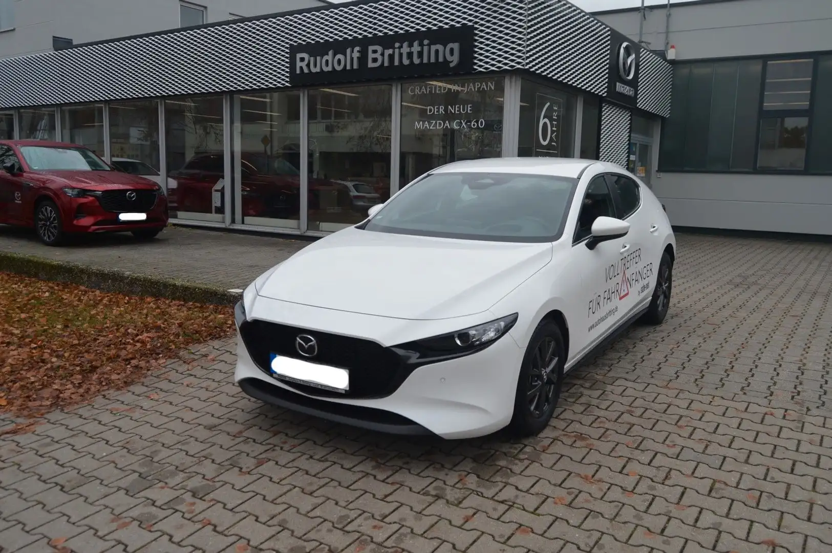 Mazda 3 Exclusive-Line 122PS 6AG NAVI PDC Modell 2024 White - 2