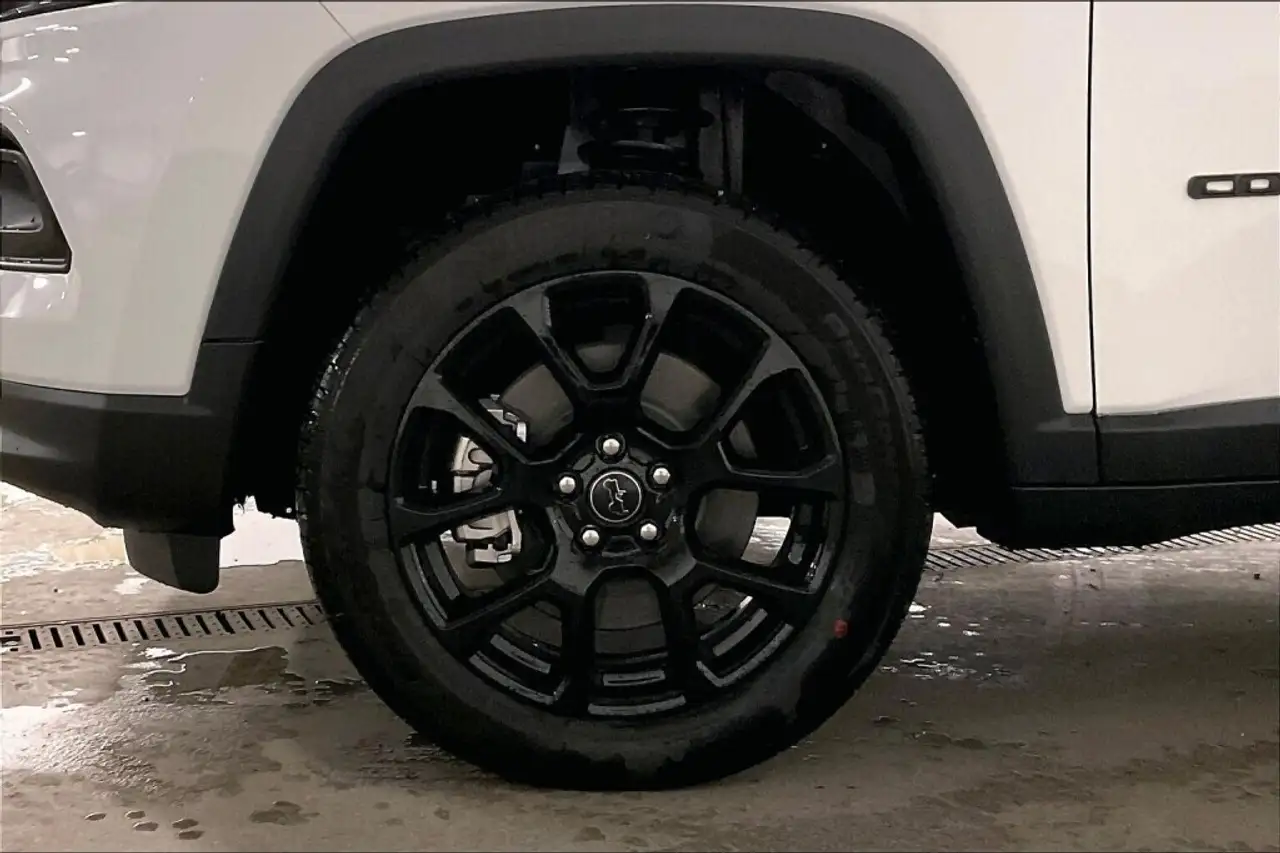 Jeep Compass photo Jeep Compass