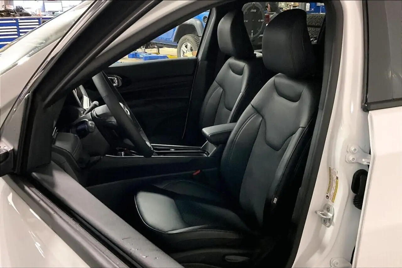 Jeep Compass photo Jeep Compass