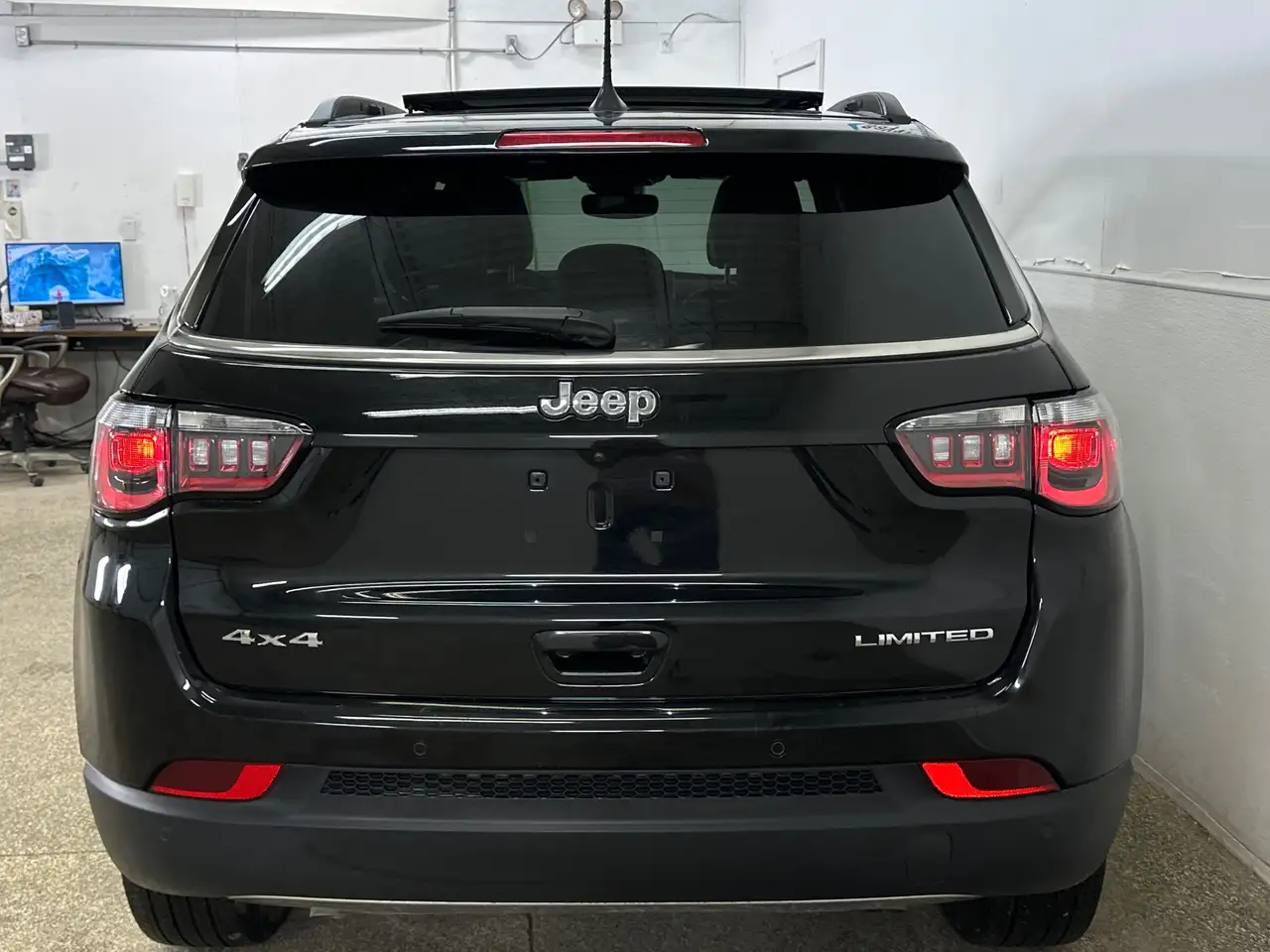 Jeep Compass снимка Jeep Compass