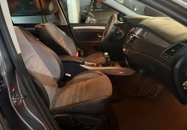 Renault Laguna view 6