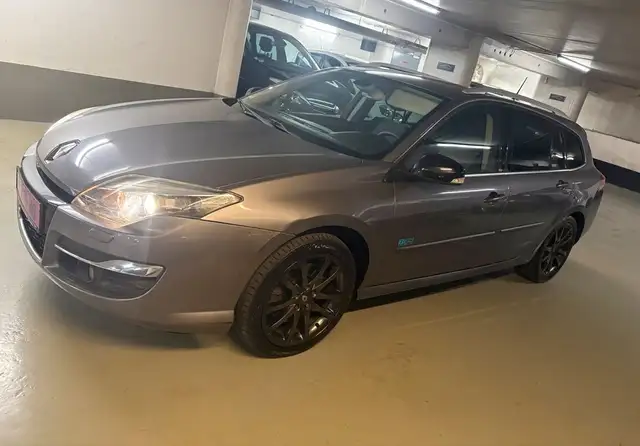 Renault Laguna view 4