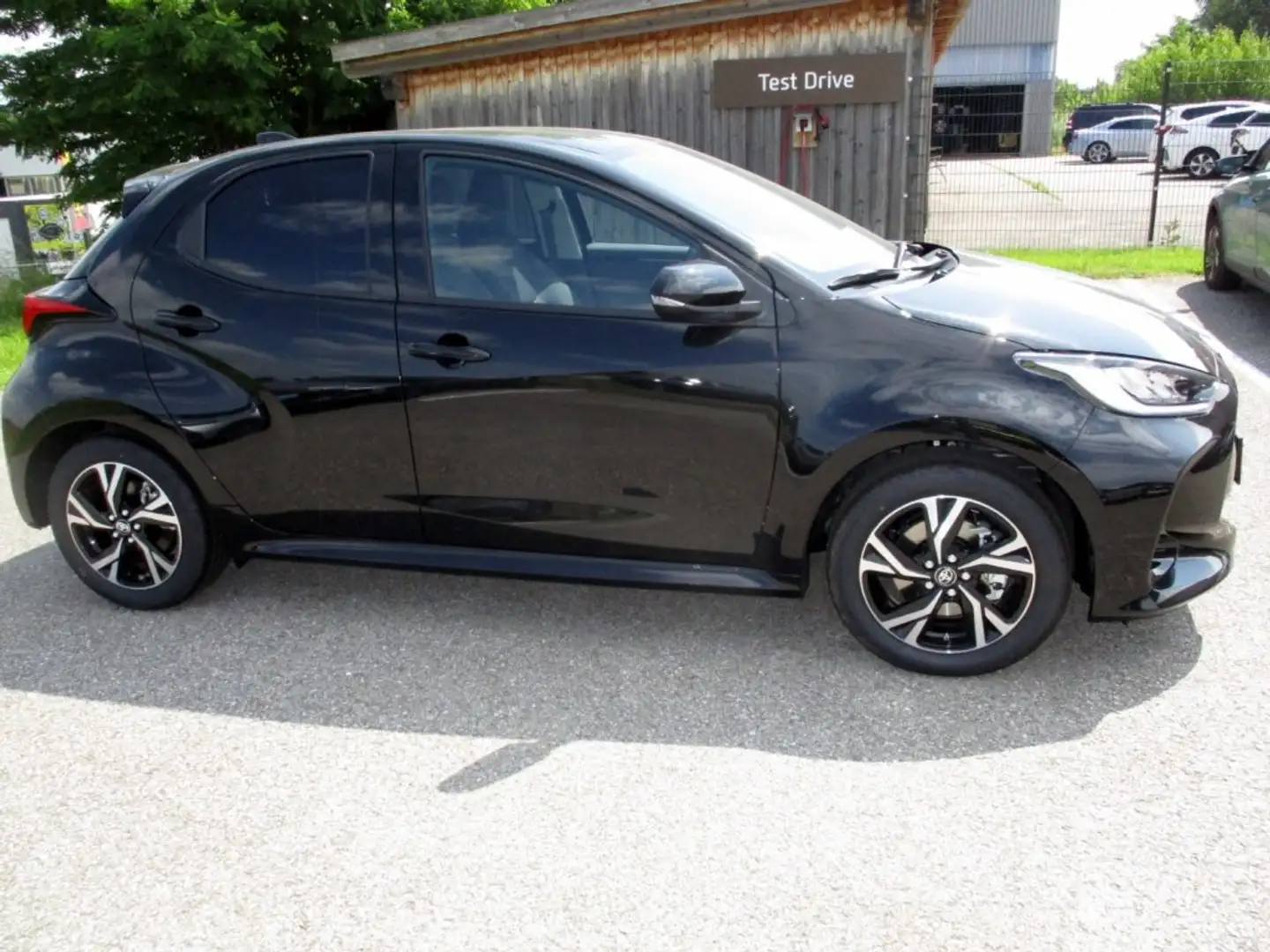 Toyota Yaris 1,5 HSD Active Drive Schwarz - 2