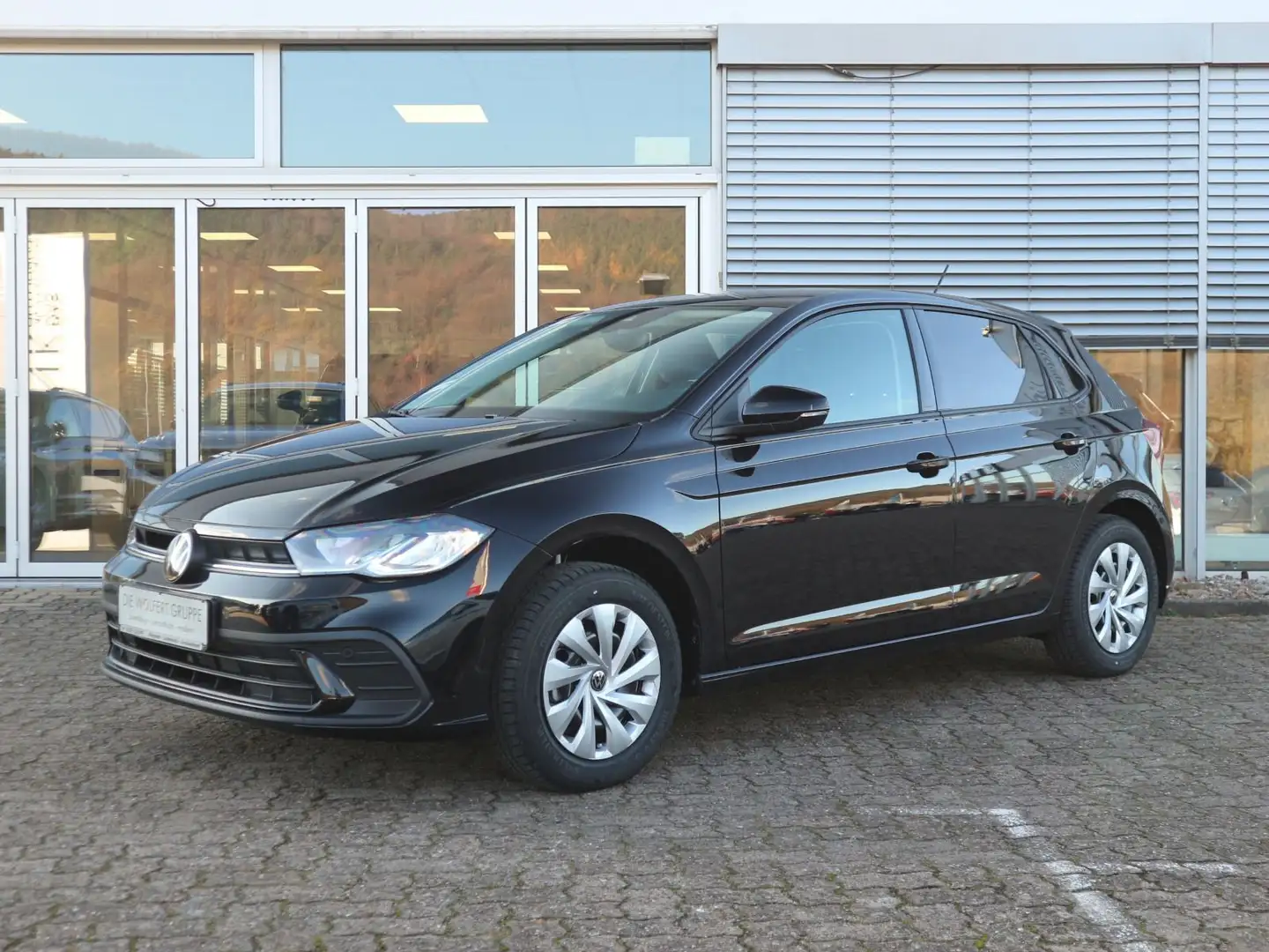 Volkswagen Polo Life 1,0 (80 PS) 5-Gang *GANZJAHRESREIFEN*N Schwarz - 2