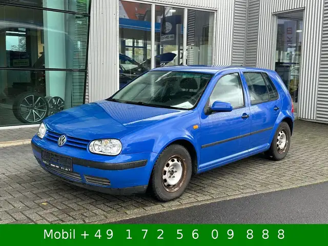 Volkswagen Golf view 4