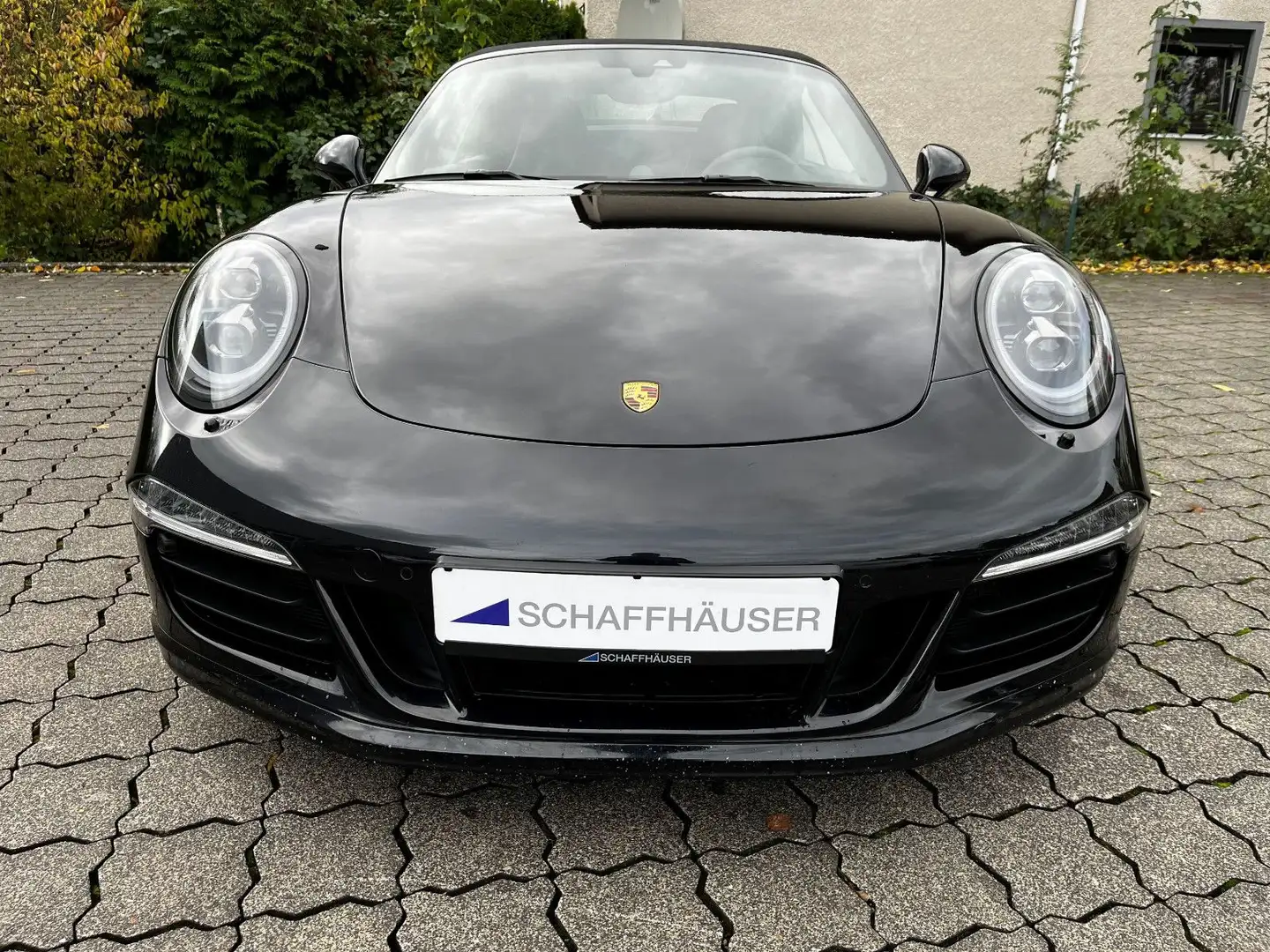 Porsche 911 Carrera 4 GTS Cabrio Approved 02/2027 Schwarz - 2