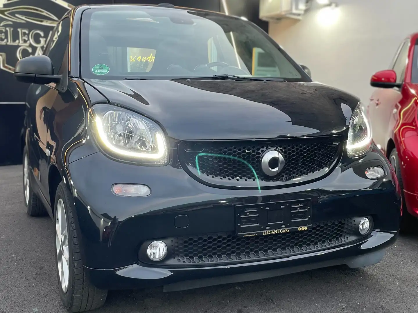 smart forTwo Cabrio 1.0 Passion 71cv twinamic Zwart - 1